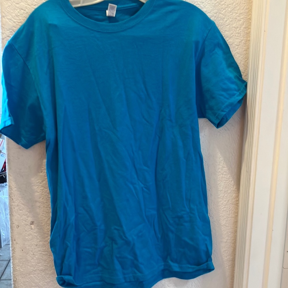 Classic jerzees tee medium
